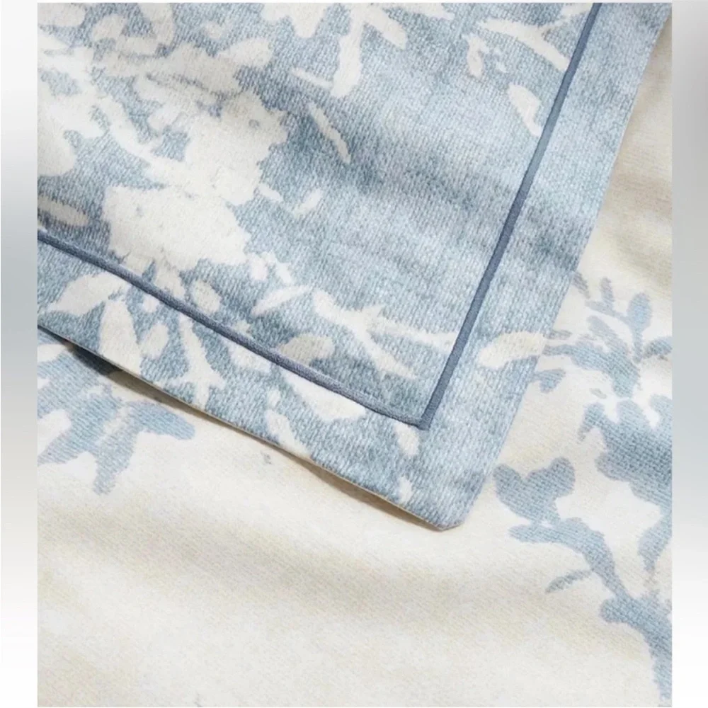 Ralph Lauren Reversible Cream/Blue Eva Duvet Cover 3-pc. Set